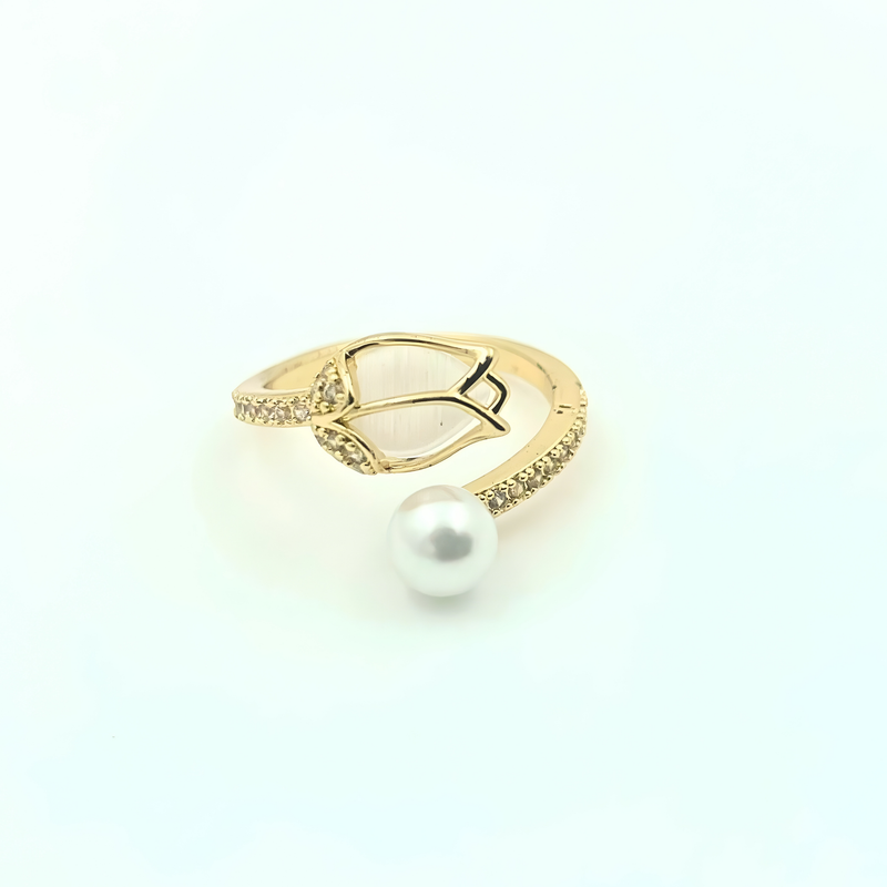 Luna Leaf Pearl Ring
