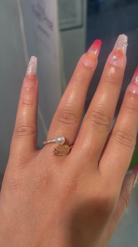 Luna Leaf Pearl Ring